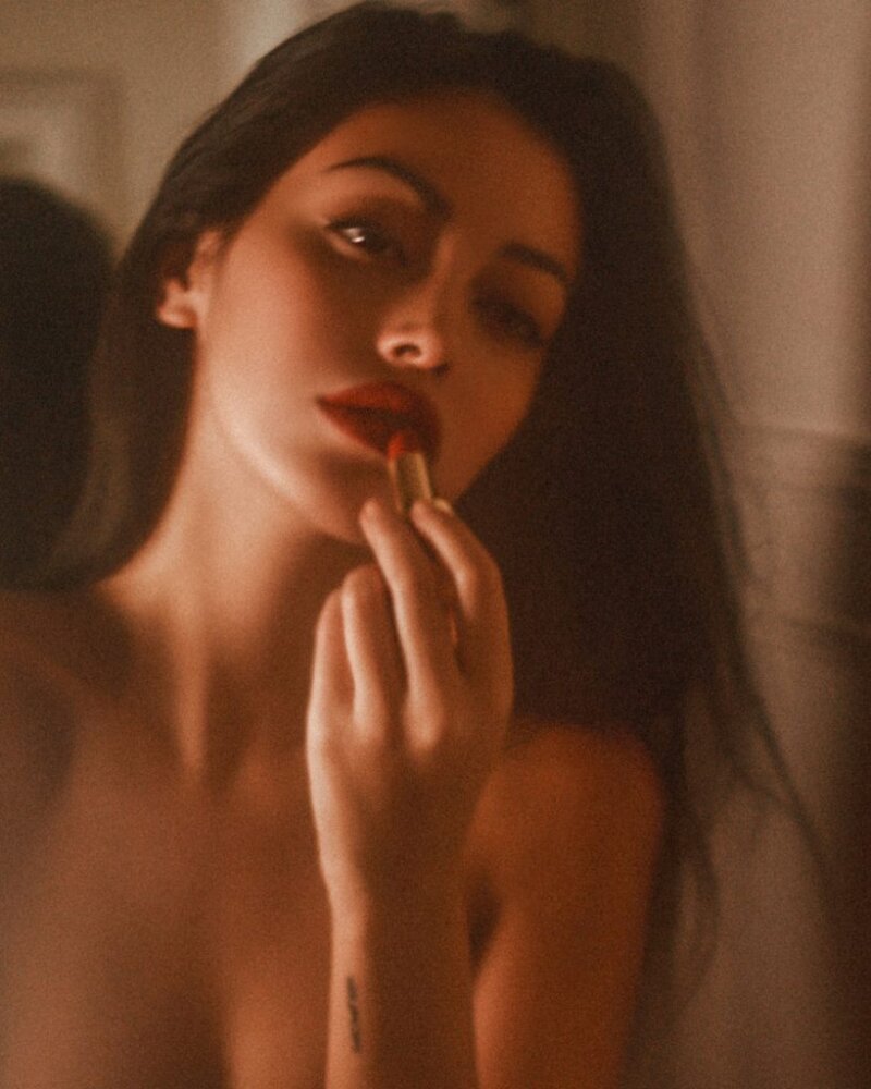 Cindy Kimberly Red Lipstick For Your White Cum picture