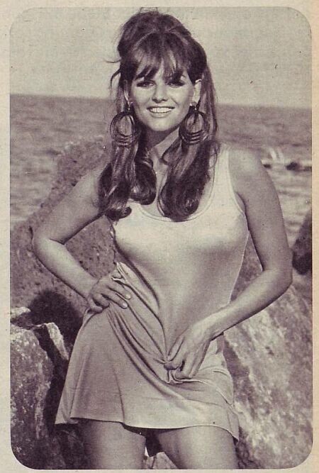 Claudia Cardinale picture