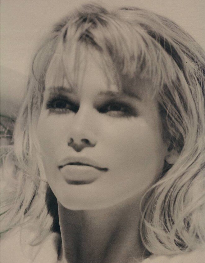 Claudia Schiffer #12 picture