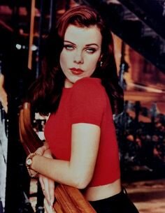 debi mazar picture