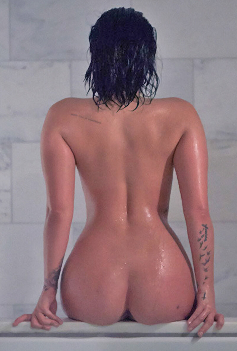 Demi Lovatos ass picture
