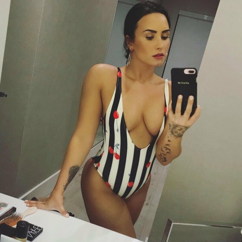 Demi Lovato picture