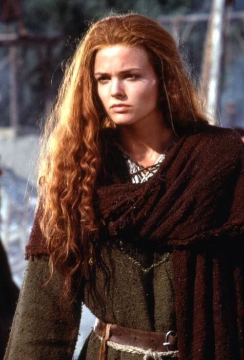 Dina Meyer as Kara in DragonHeart picture