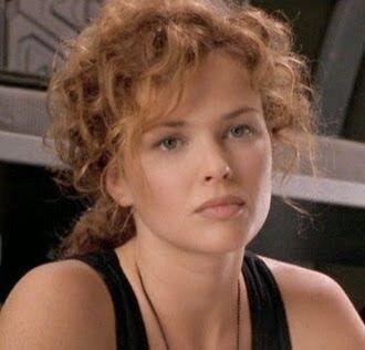 Dina Meyer as Dizzy Flores in Starship Troopers picture