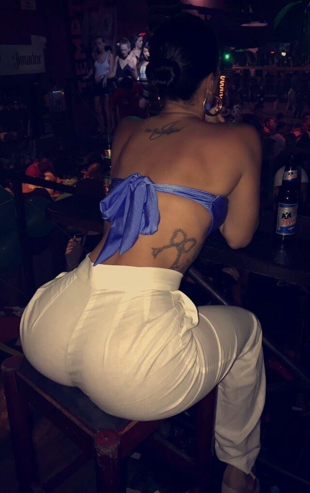 Amazing Ass Sitting: Draya Michele picture