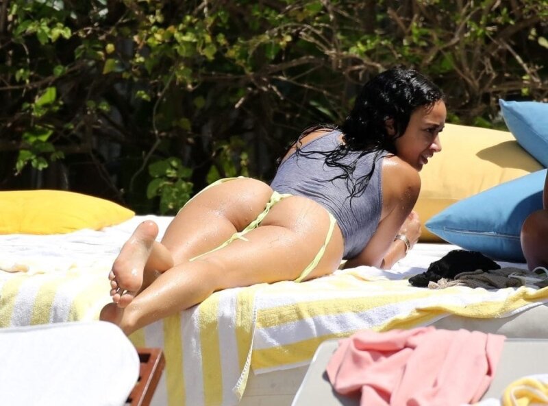God, Draya Michele Thick Ass Up Lounging at Pool Sunbathing Bikini picture