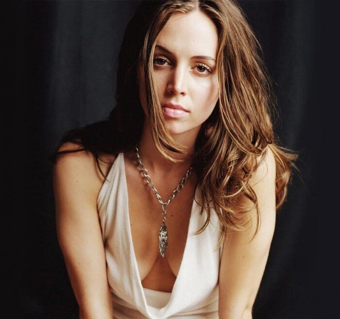 Eliza Dushku a fait fantasmer de nombreux mecs en lingerie sexy picture