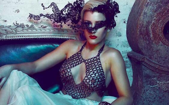 Ellie Goulding shows her boobs in a photoshoot. picture