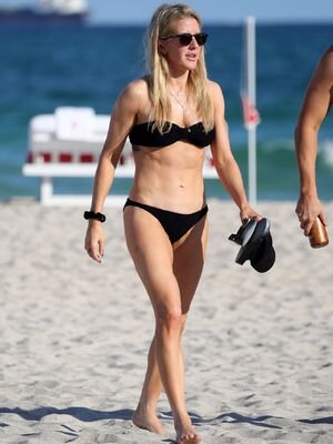 Ellie Goulding in black bikini on the beach in Miami picture
