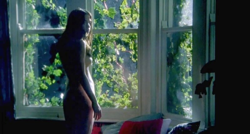 Natalie Press & Emily Blunt Lesbian Sex from ‘My Summer of Love’ picture