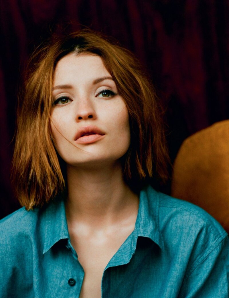 Emily Browning picture