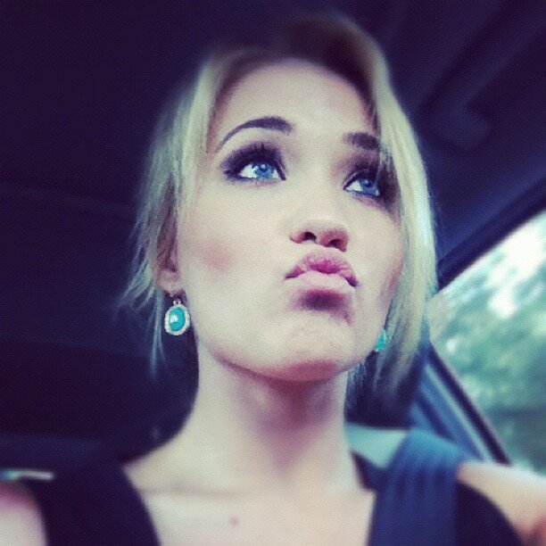 Emily Osment sweet lips picture