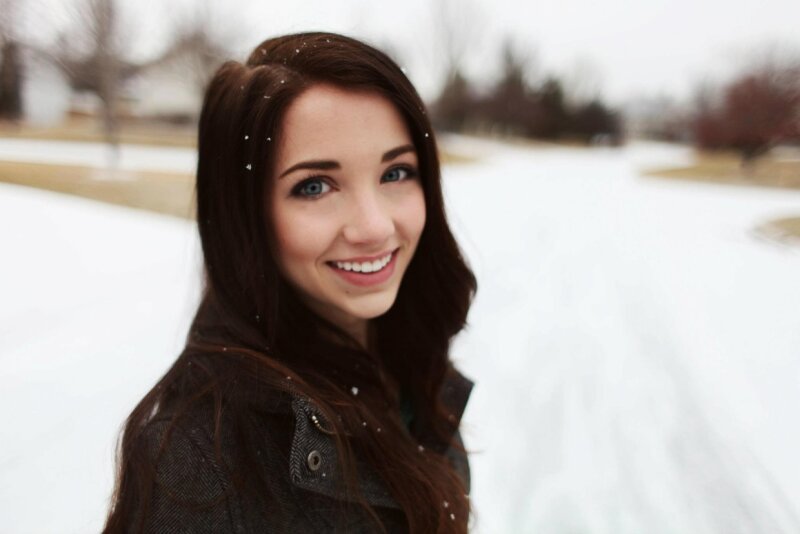 Emily Rudd Covered In "Snow" picture