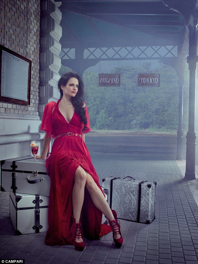 eva green in long red dress picture