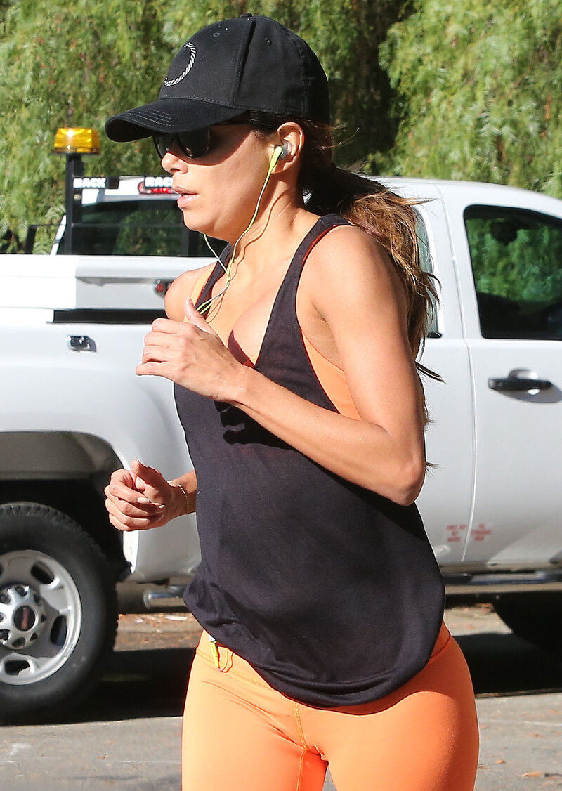 Eva Longoria tight yoga pants hollywood. picture