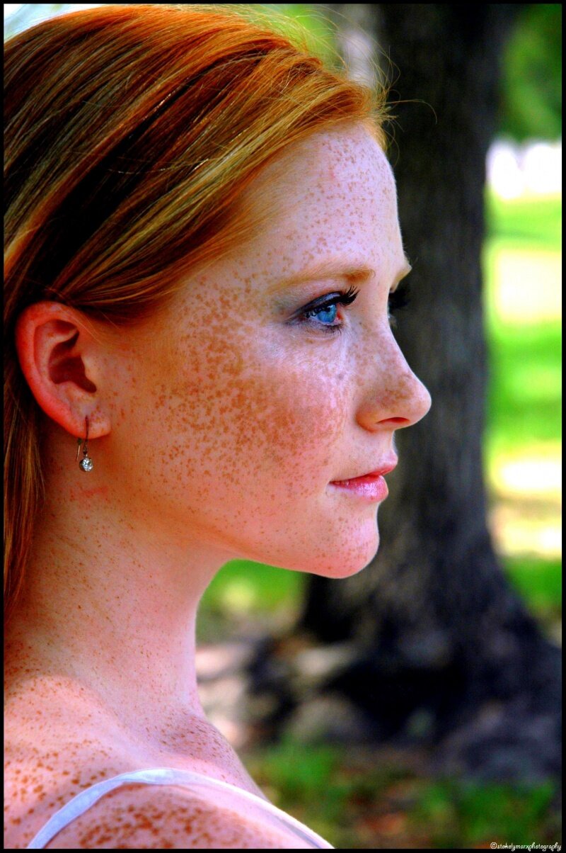 Sarah Martin is smoking hot with lots of freckles and blue eyes. picture