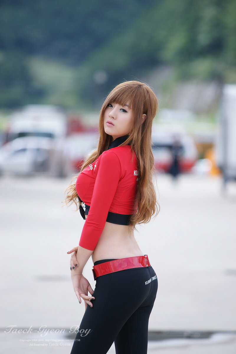 Hwang Mi Hee â€“ Super Race Model picture