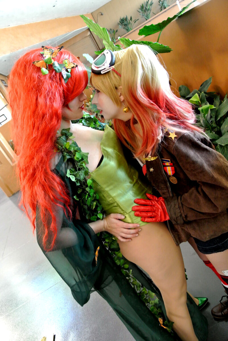 poison ivy harley quinn picture