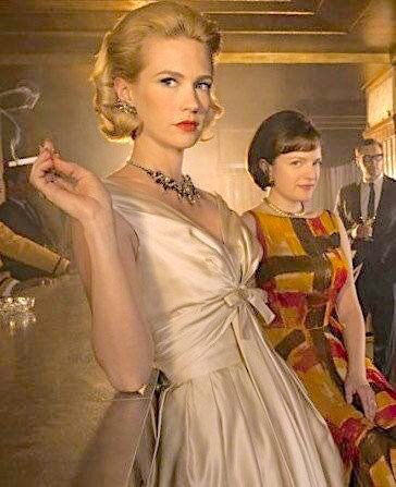 JANUARY JONES & ELISABETH MOSS picture