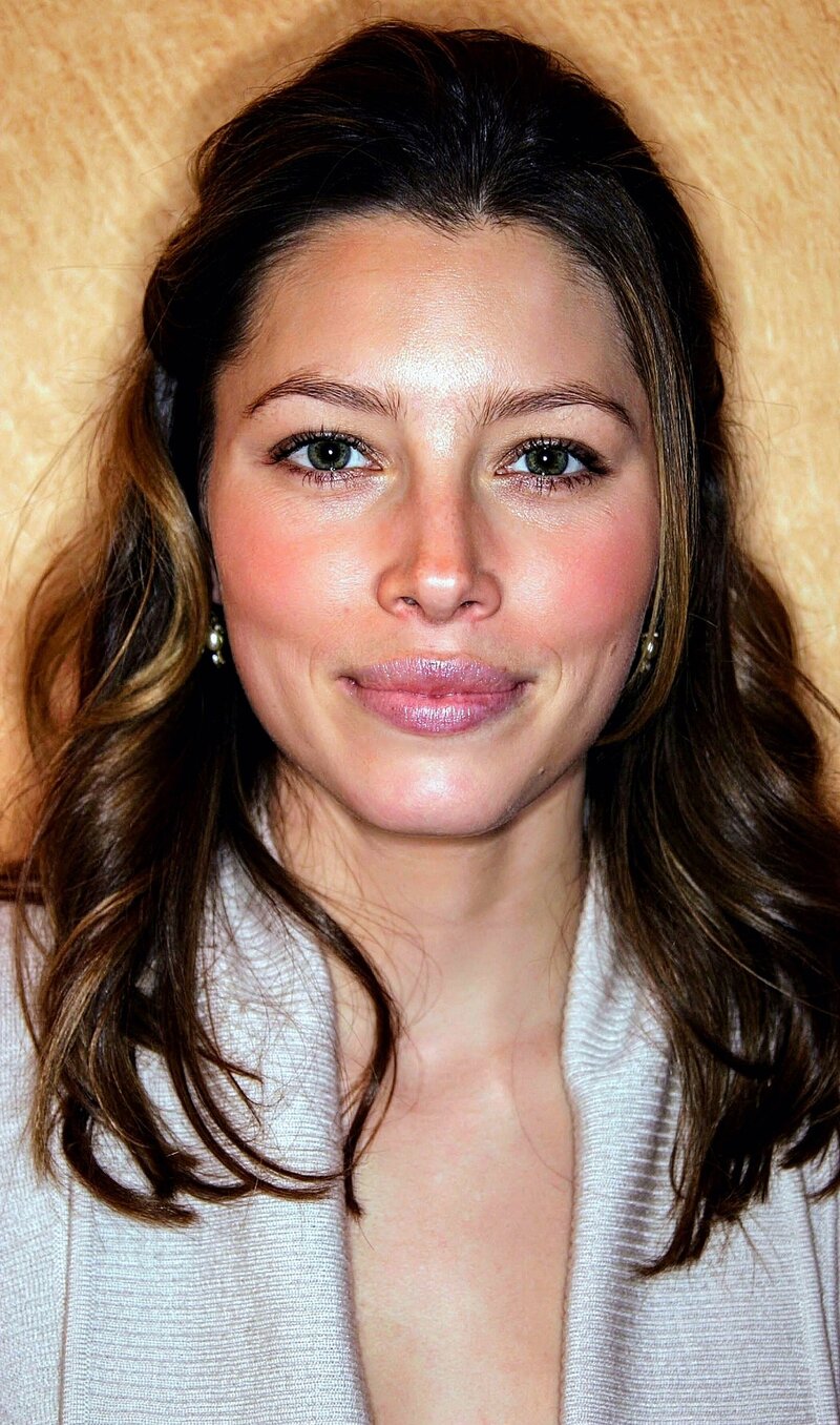 Stunning Jessica Biel... picture