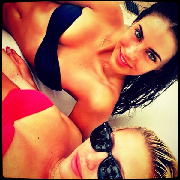 Jessica Lowndes 90210 bikini twitter pic picture