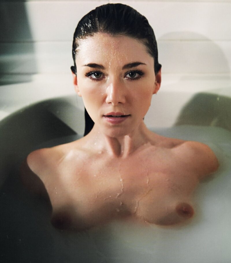 Jewel Staite picture