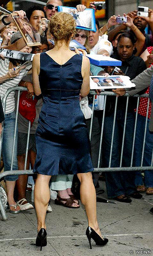 Jodie foster muscular calves picture