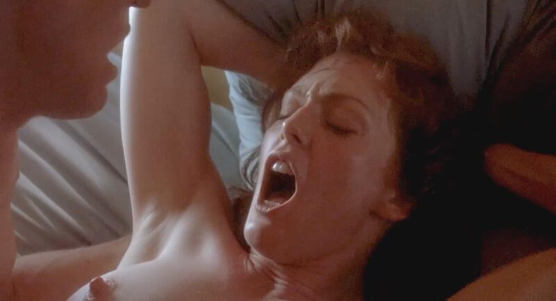 Julianne Moore - Body of Evidence picture