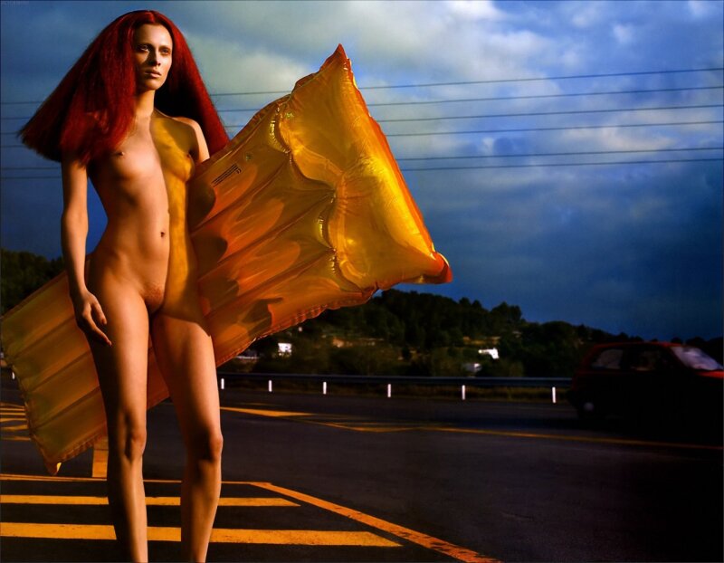 Karen Elson (born 14 January 1979) is a British model, singer-songwriter and guitarist. picture