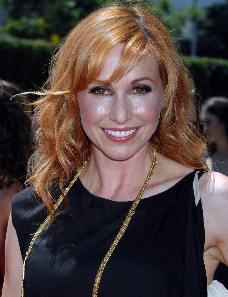 Kari Byron picture