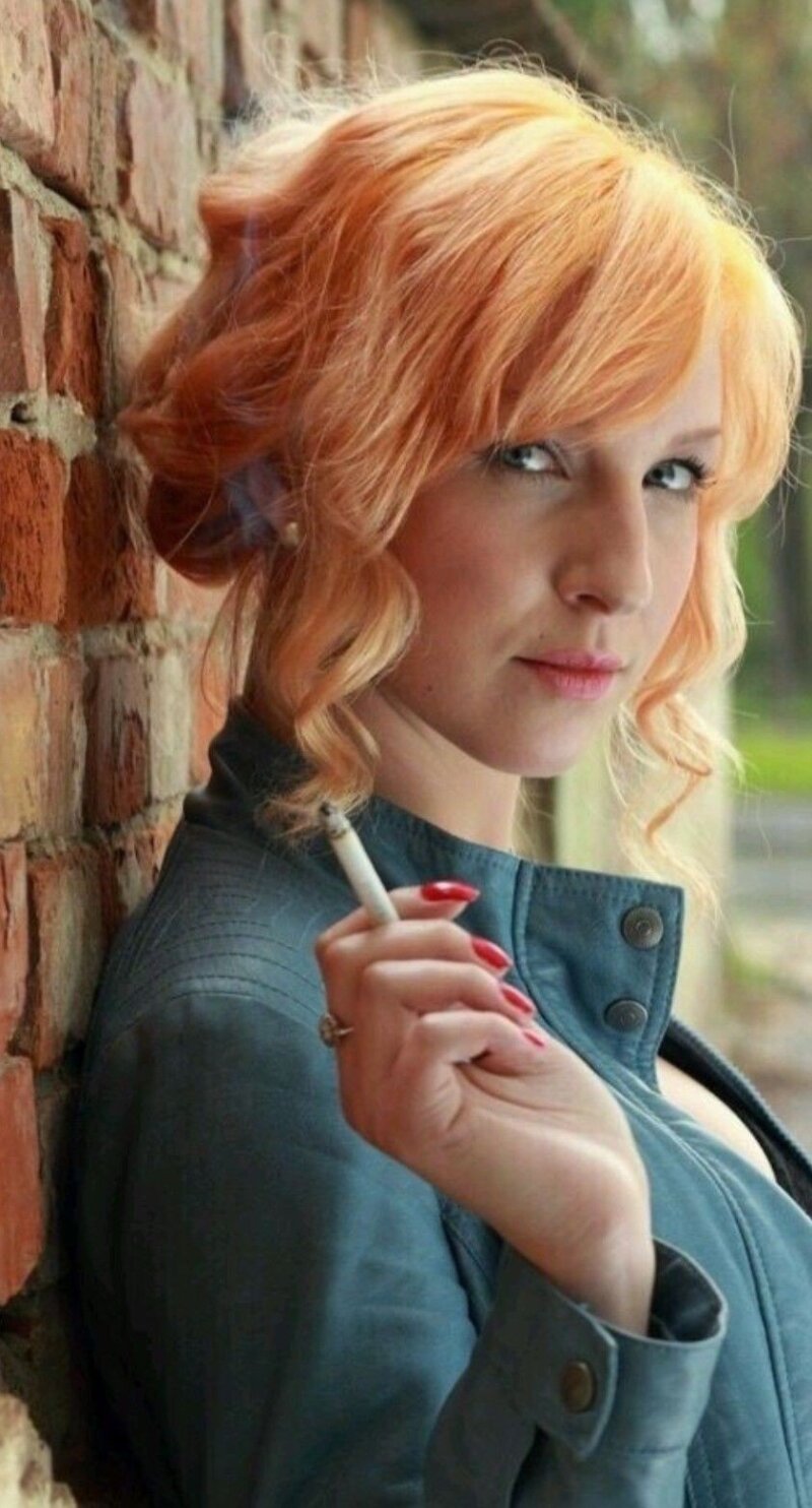 Kari Byron picture