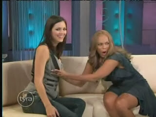 Tyra Banks grabbing Katharine McPhee tits - Tyra Banks show picture