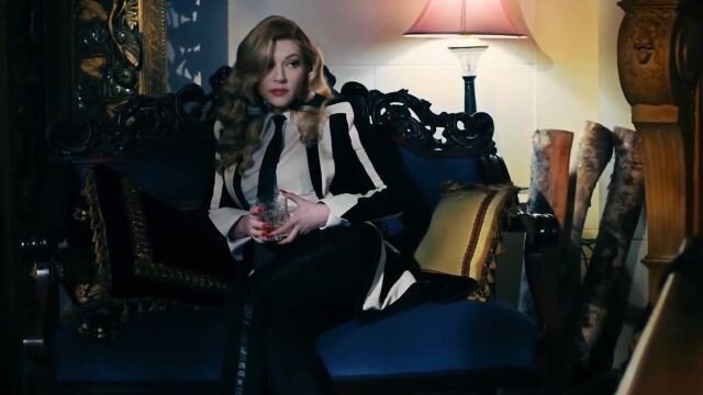 Katheryn Winnick as Vivian in Polar picture