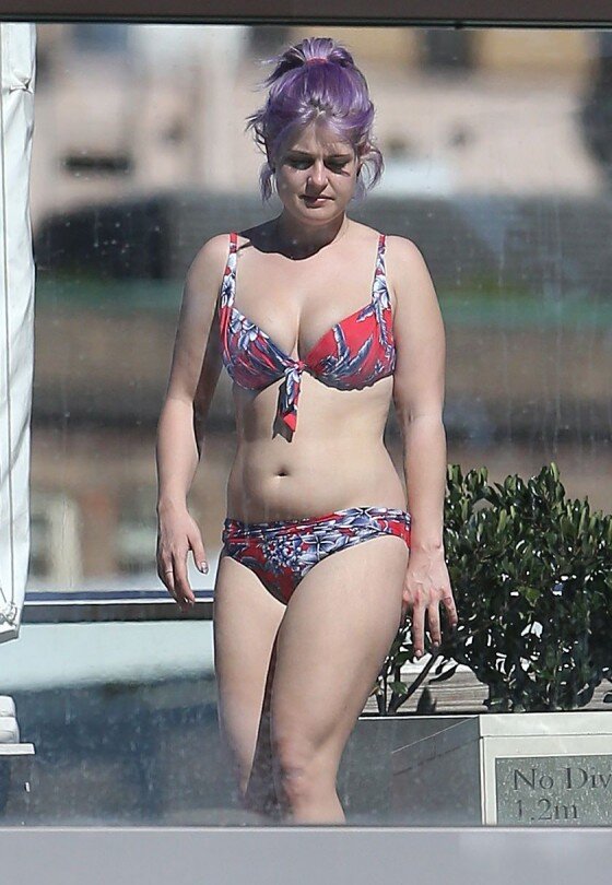 Kelly Osbourne picture