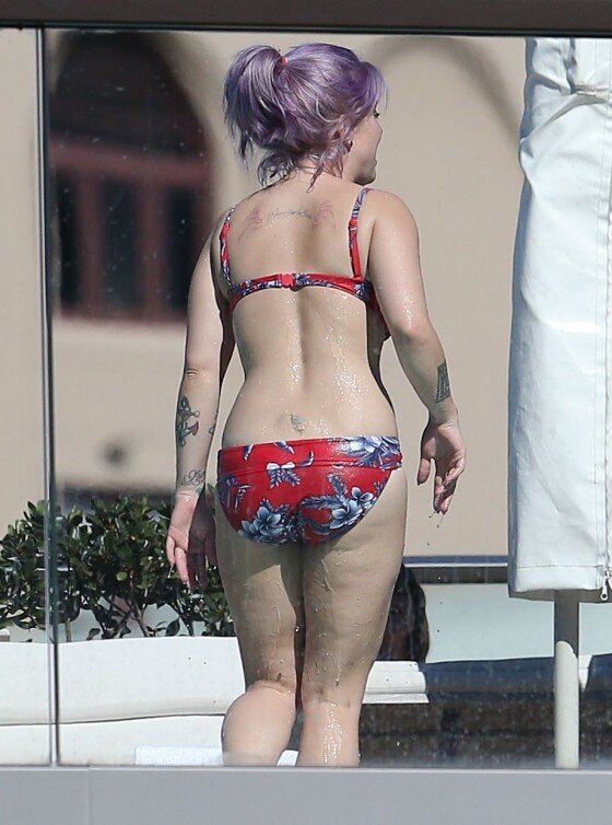 Kelly Osbourne picture