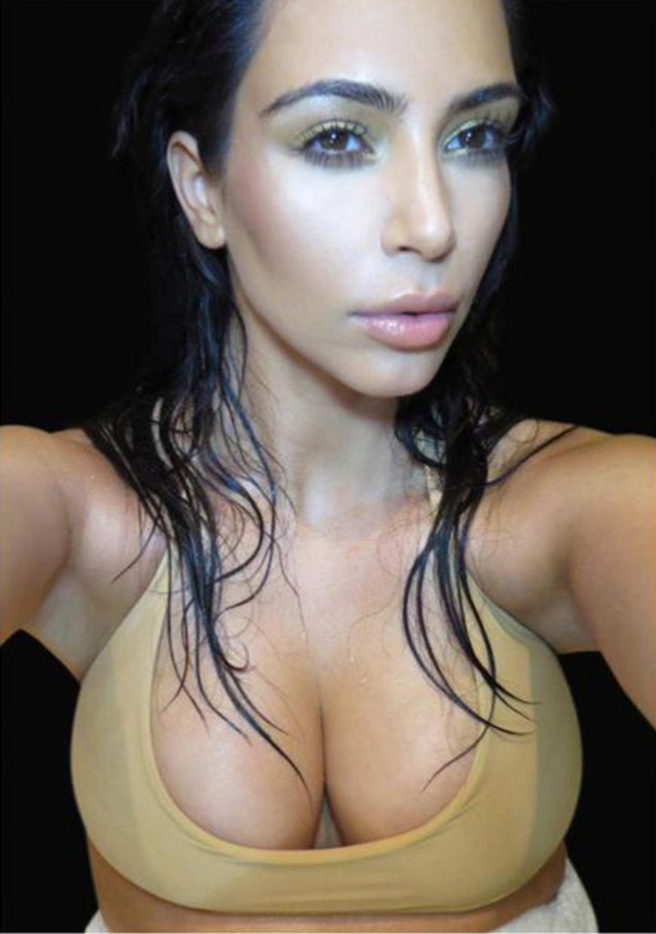 Kim Kardashian Cleavage Selfie picture