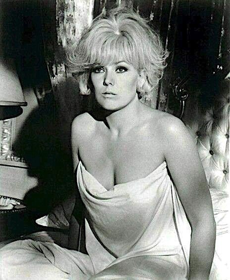 KIM NOVAK picture