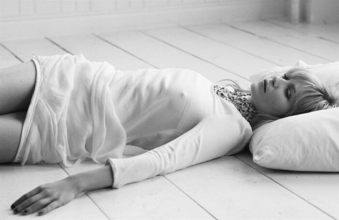 Kirsten Dunst est vraiment sublime en lingerie sexy picture