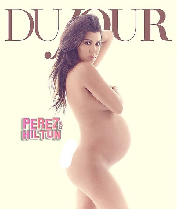 Kourtney Kardashian is super proud of her pregnant body and she wants EVERYONE to know it! Read more: picture