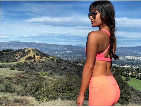 lea michele stunning ass in yoga pants picture