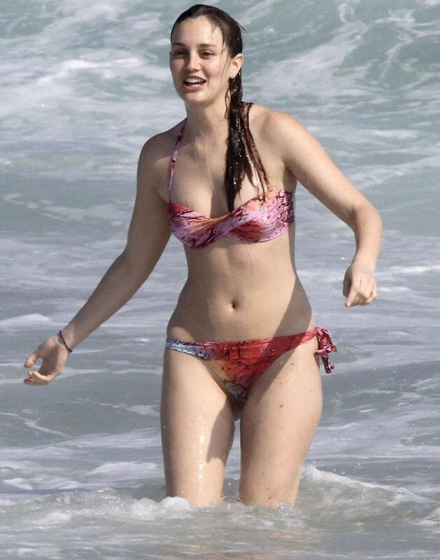 Leighton Meester -4/86 -5'5''- 34C-24-34''- 118lbs -7-Shoe, Cunnilingus! -Yum! Yum! picture