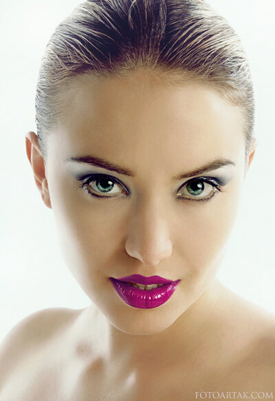 beautiful model Lia May hot lips picture