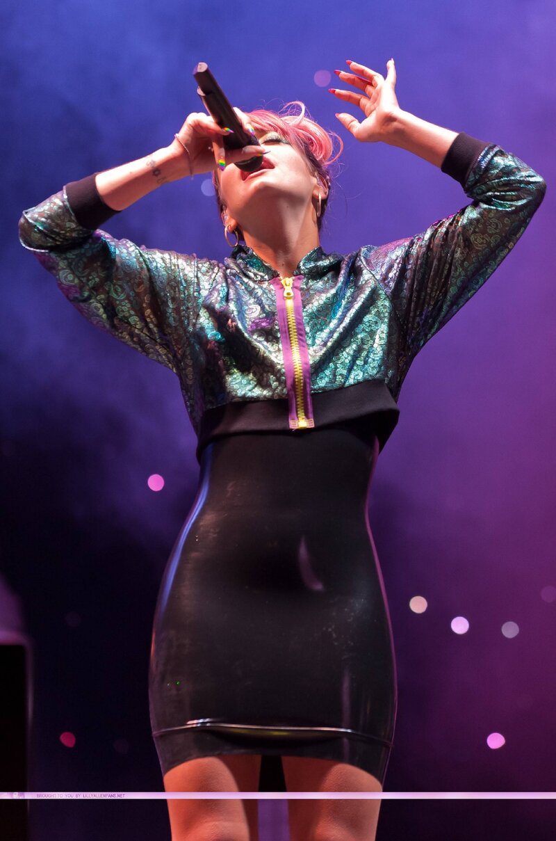 Lily Allen picture