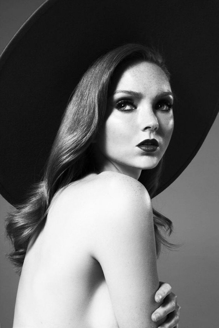 Lily Cole arbore une lingerie sublime picture