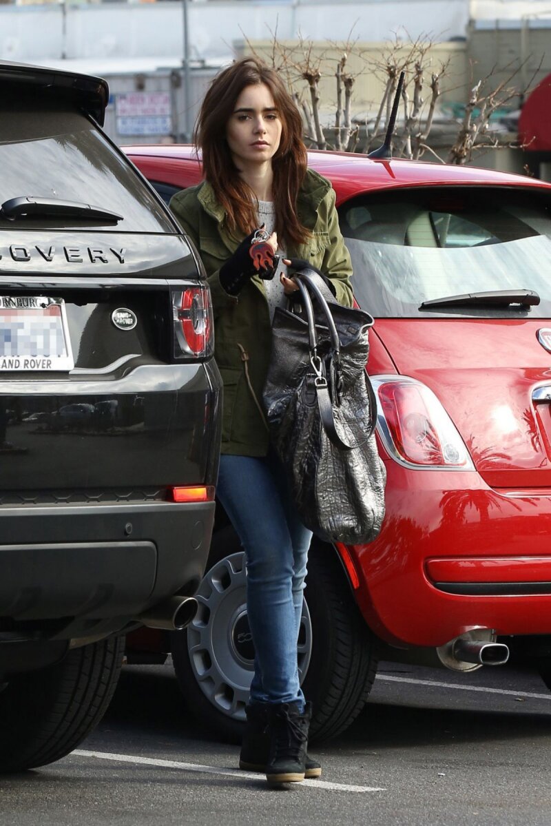 Lily Collins -3/89 -5'5''- Hanging Out In Los Angeles 2016....Beautiful! picture