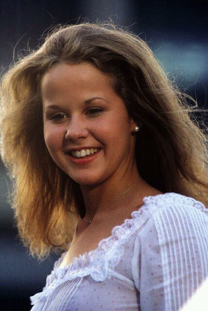 Linda Blair -1/59 -5'1''- 34C-24-34''- 130lbs - 6.5-Shoe, Sweet Cunnilingus! Yea, Who didn't Want To Eat Her!- Yum! Yum! picture