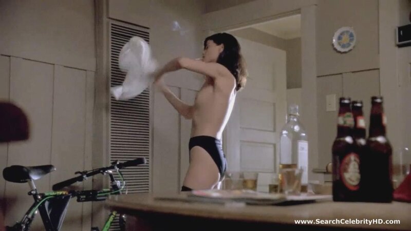 Linda Fiorentino nude - The Last Seduction picture