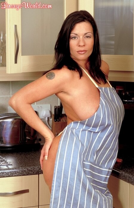 Linsey Dawn McKenzie - What's Cookin'? picture