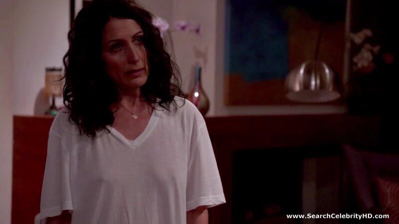 Lisa Edelstein - Girlfriends' Guide to Divorce - S01E09 picture