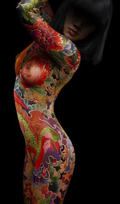 Lyla Shirot has some ink all over her - curvy art work picture